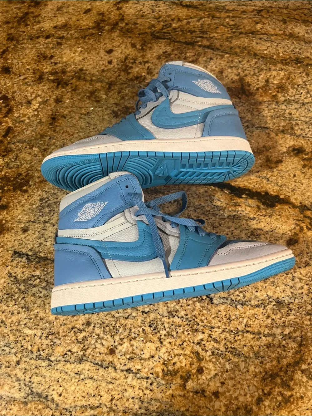 Nike Air Jordan 1 Retro High - Light Blue/White